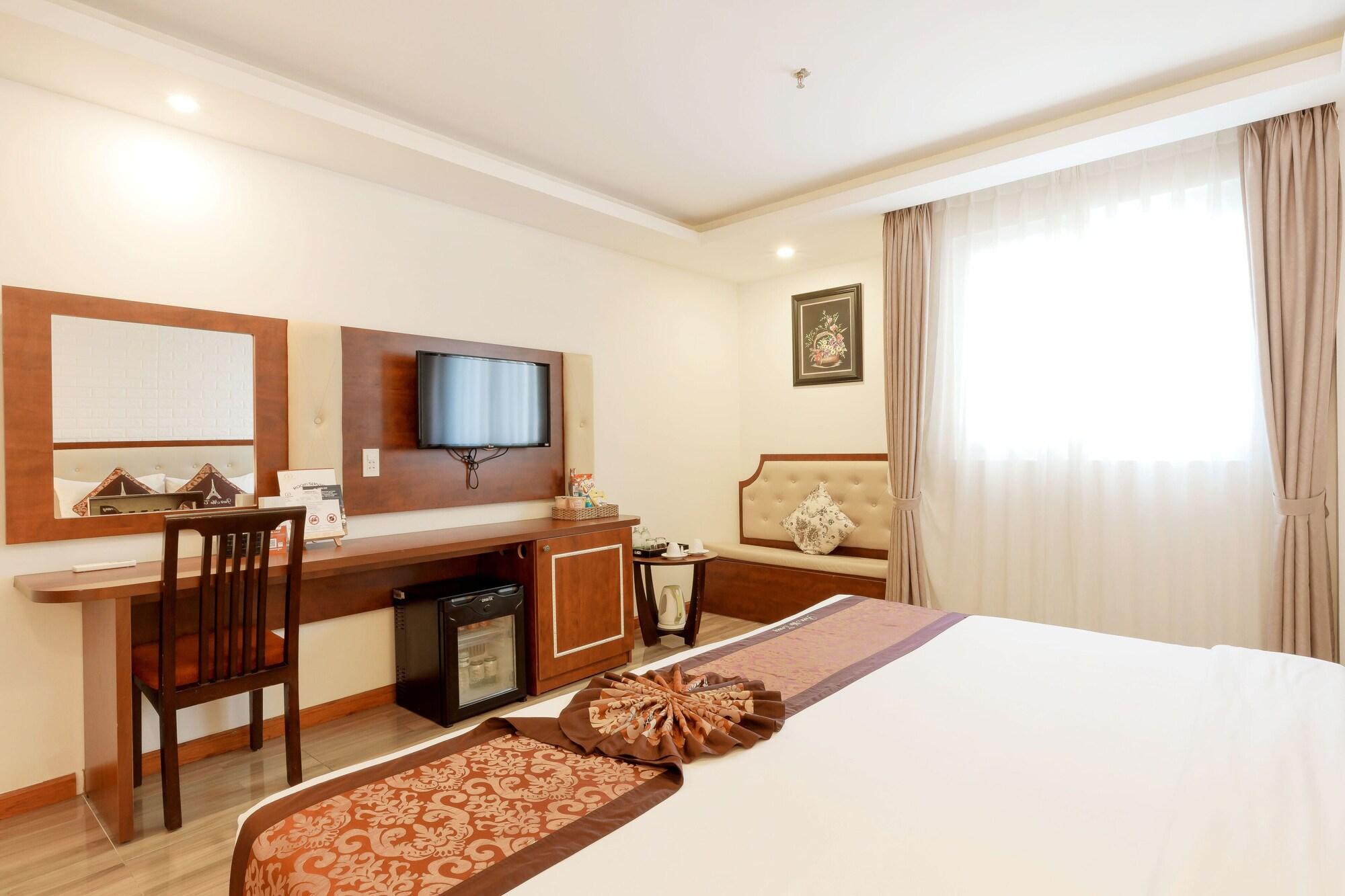 Paris Luxury & Nha Trang